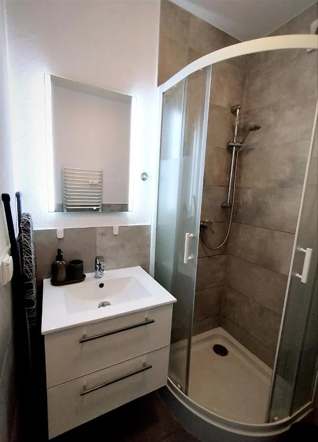 Terra Apartament - Cozy Studio With Netflix & Free Parking Apartment Krakow